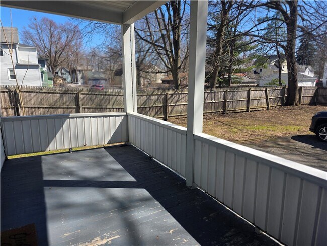 Foto del edificio - 715 W Water St