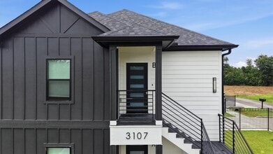 Building Photo - 3107 Grassmere St