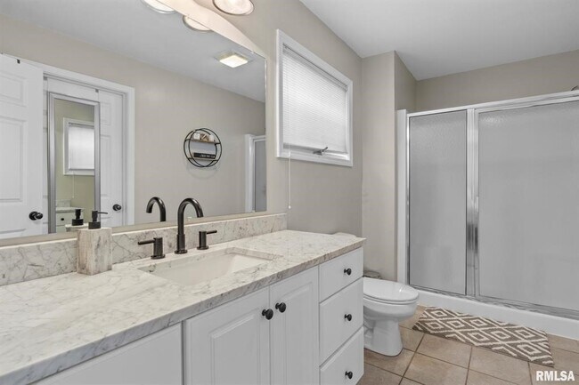 Building Photo - 2821 Dryden Dr