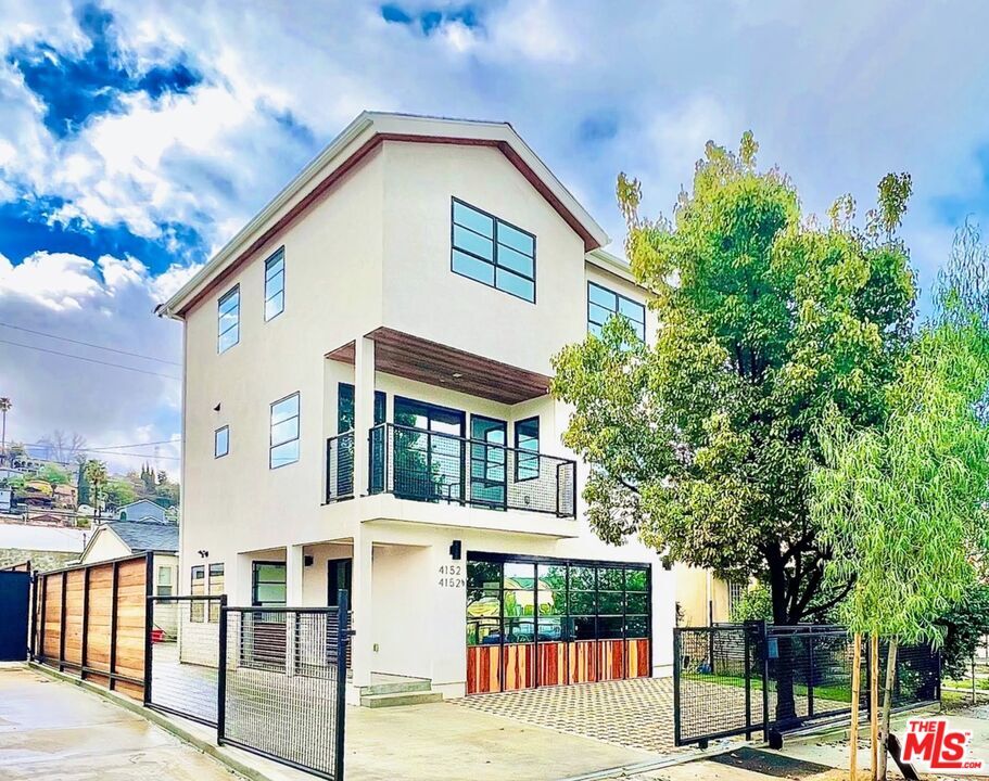 Foto principal - 4152 Rogers St