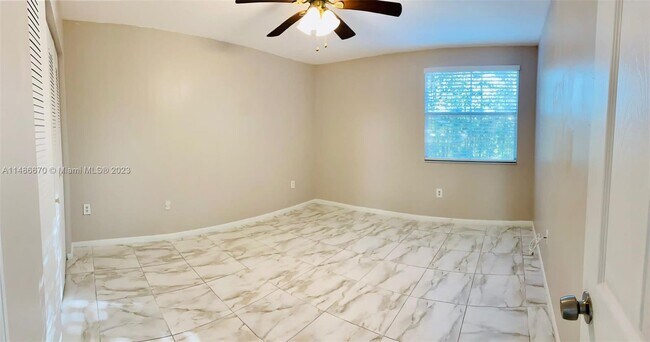 Building Photo - 4654 NW 97th Pl