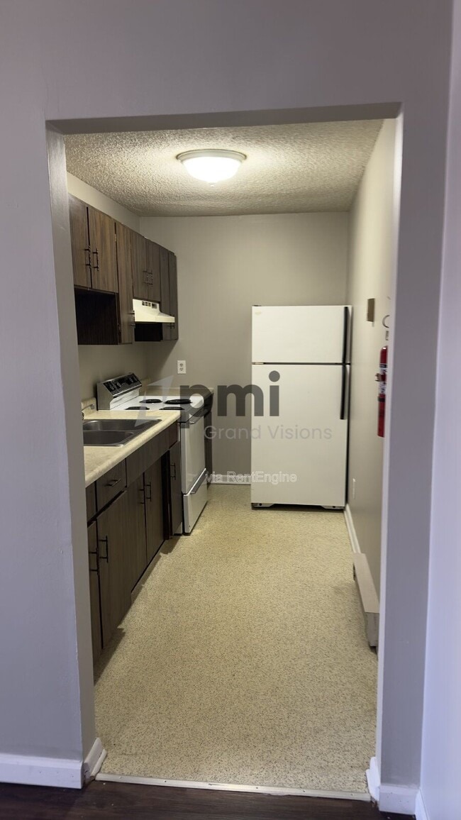 Foto del edificio - 24 W Buchanan Ave