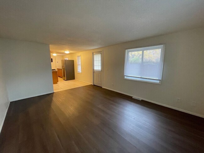 Foto del edificio - Three Bedroom Home in Portage