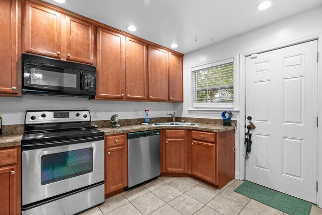 Foto del edificio - Now Available in Chesapeake!