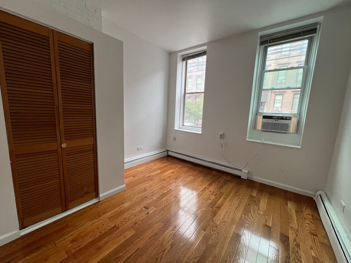 Foto del edificio - 1013 Bloomfield St