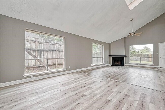 Foto del edificio - 9831 Orangevale Dr