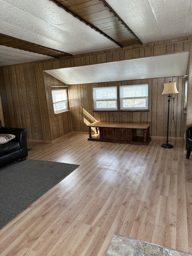 12 Circle Dr, Huntington, WV 25701 House Rental in Huntington, WV