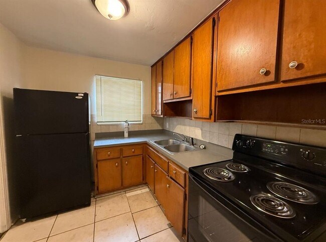 Foto del edificio - 5257 Polan Ln