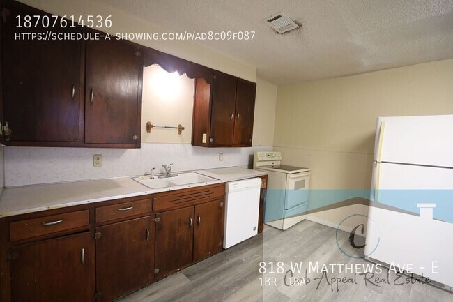 Foto del edificio - 818 W Matthews Ave