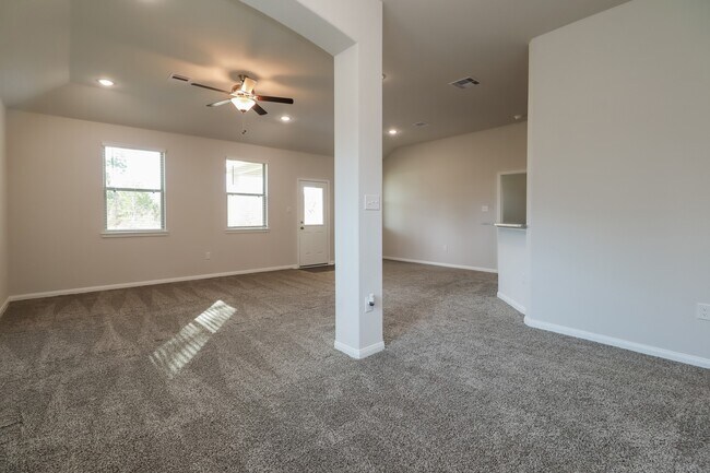 Foto del edificio - 14701 Country Club Dr