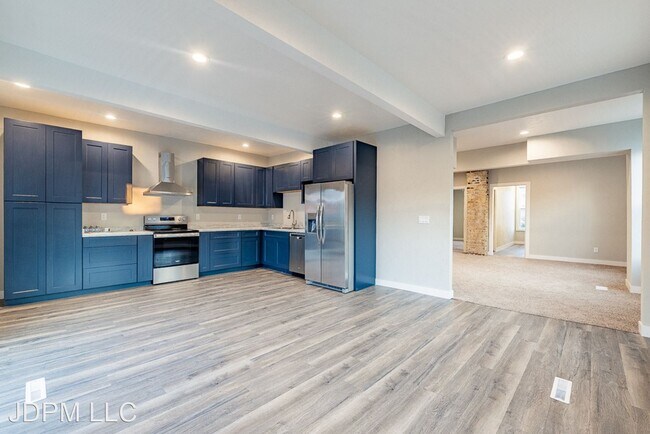 Building Photo - 5 br, 2 bath House - 524 Merritt Avenue