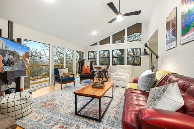 Foto del edificio - 1232 S Dinsmore Trail