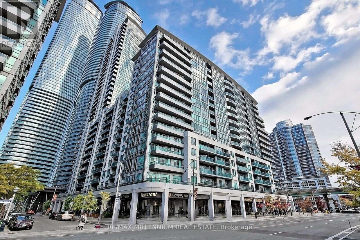Primary Photo - 25-1525 Lower Simcoe St
