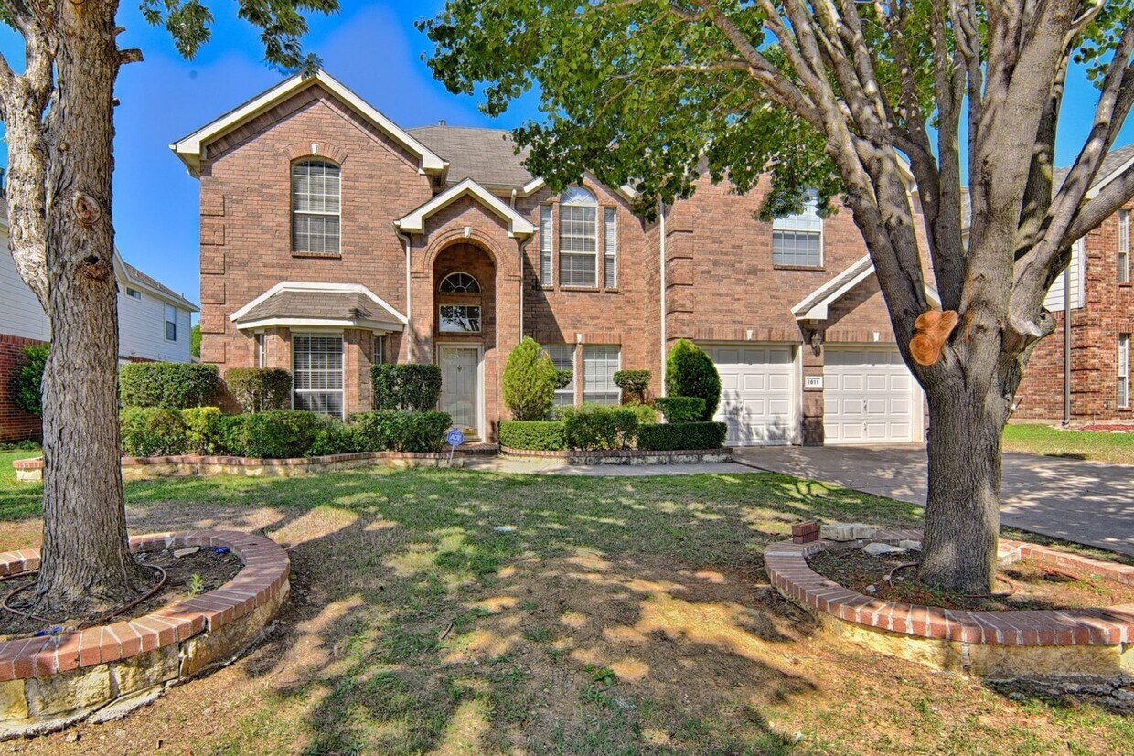 Foto principal - Large Mansfield High Home Centrally Located