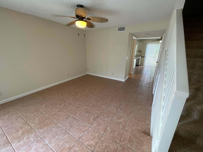 Foto del edificio - 6327 Riverwalk Ln