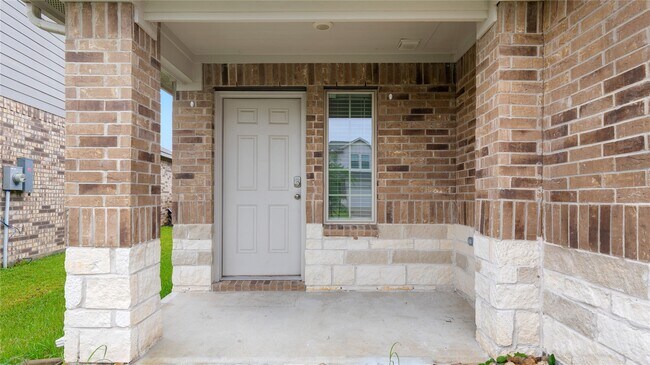 Foto del edificio - 2326 Spruce Clf Ln