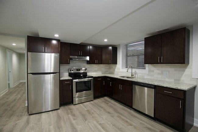 Building Photo - 1145 Maple