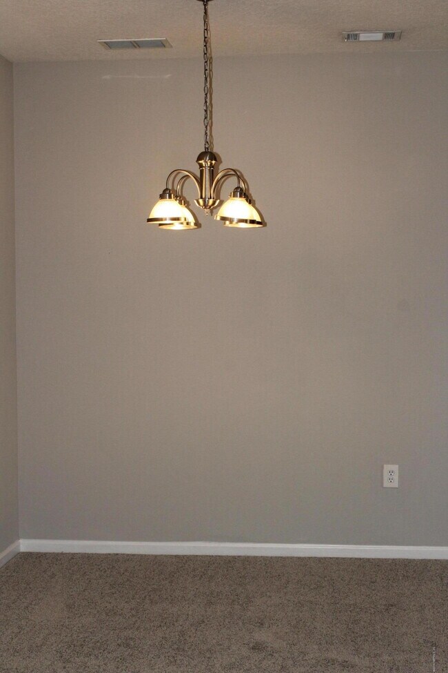 Building Photo - 6925 Ortega Woods Dr