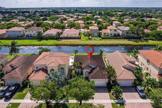 Building Photo - 4 br, 2 bath House - 2220 NE 41st Ave