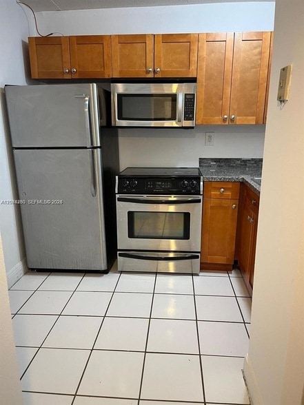 Building Photo - 492 NW 165th St