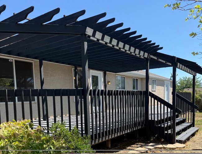 Building Photo - 4785 W Dorilee Dr