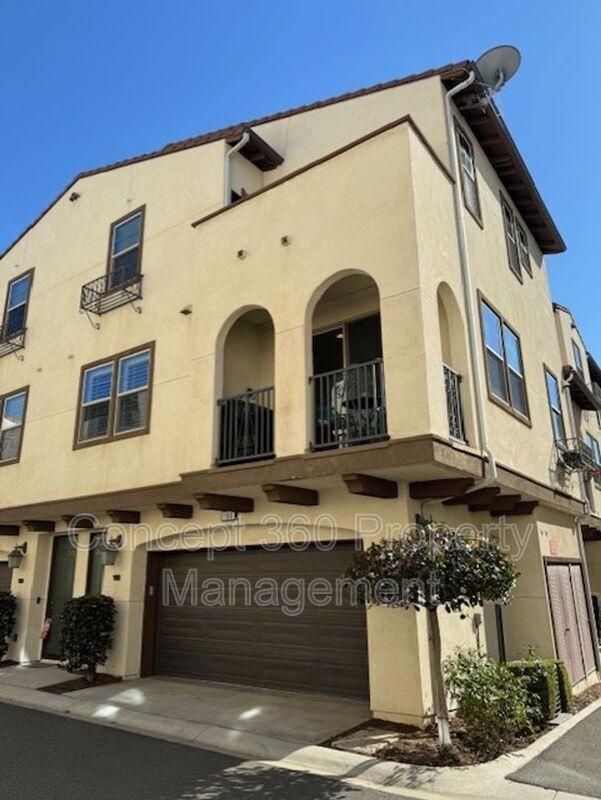 1885 N Orizaba Ave Unit 108, Signal Hill, CA 90755 Condo for Rent in