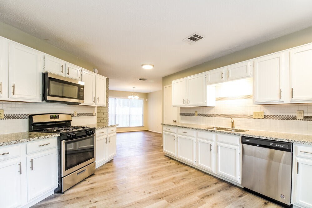 Foto del edificio - 2222 Victoria Ct