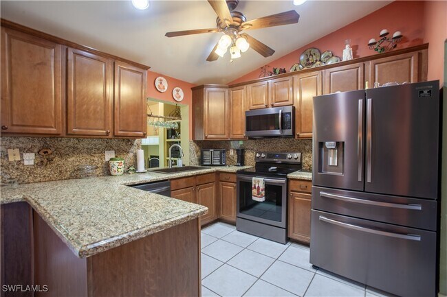 Foto del edificio - 1813 SW 26th St