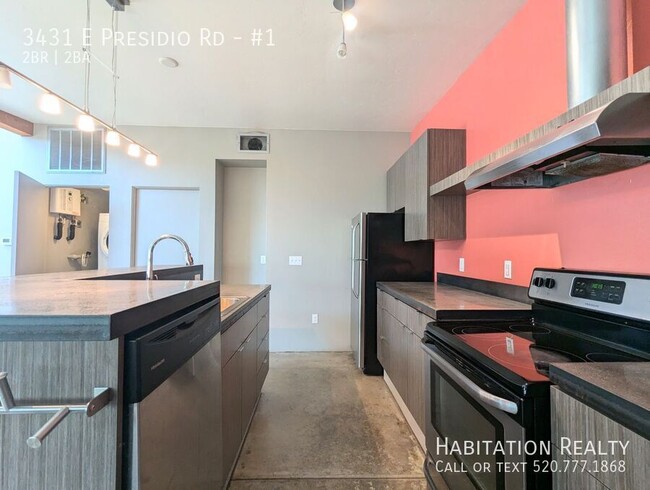 Foto del edificio - Rare opportunity to rent 2 bed/2 bath unit...