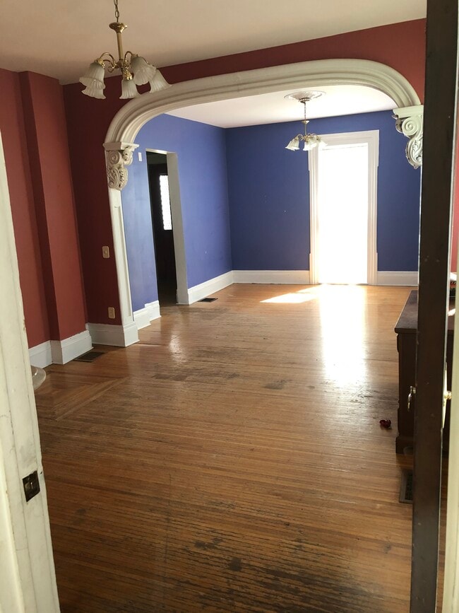 Building Photo - 41 Browns Ave