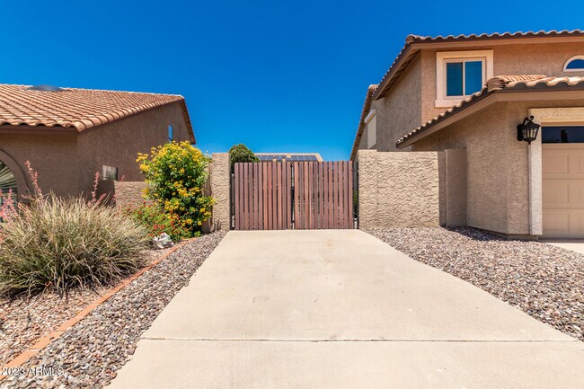 Foto del edificio - 10328 E Wood Dr