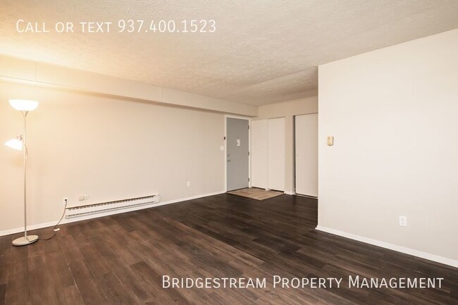 Building Photo - Spacious 2-Bedroom, 1-Bath Lower Unit in S...