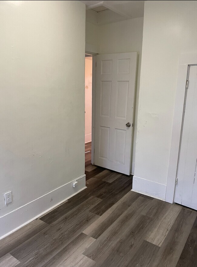 Foto del edificio - Fuller Properties