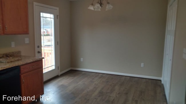 Building Photo - 3 br, 2 bath House - 1202 Wood Rd -B