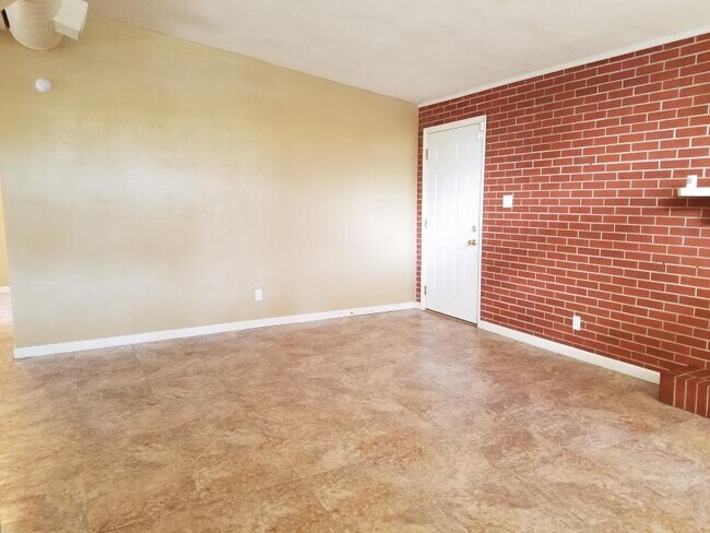 Foto del edificio - 8507 RED FIR DRIVE