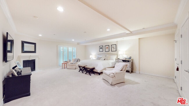 Building Photo - 118 S Clark Dr