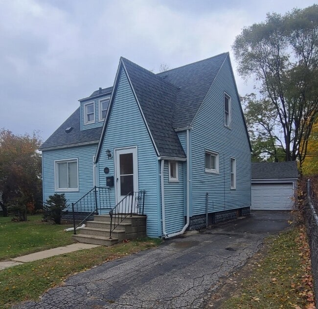 Building Photo - 4411 Red Arrow Rd