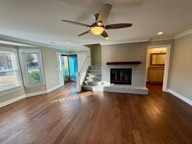 Foto del edificio - MOVE IN SPECIAL-Luxury in the heart of Madison with a 2 car garage