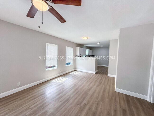 Foto del edificio - 1233 Davis Ave