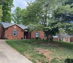 Building Photo - 8927 Tree Haven Dr