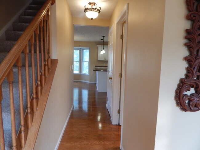 Foto del edificio - 20 Lexington Ct