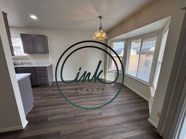 Foto del edificio - Newly updated Chichester Estates home