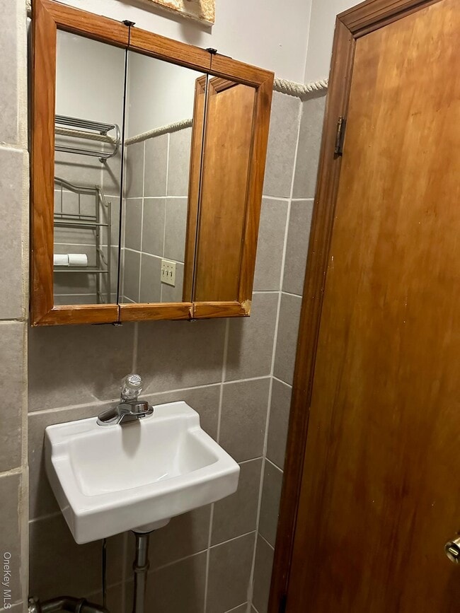 Foto del edificio - 180 N Clinton St