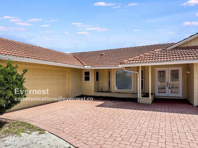 Foto del edificio - 2 Brentwood Ln
