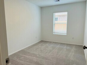 Building Photo - 26739 Paloma Blanca Dr