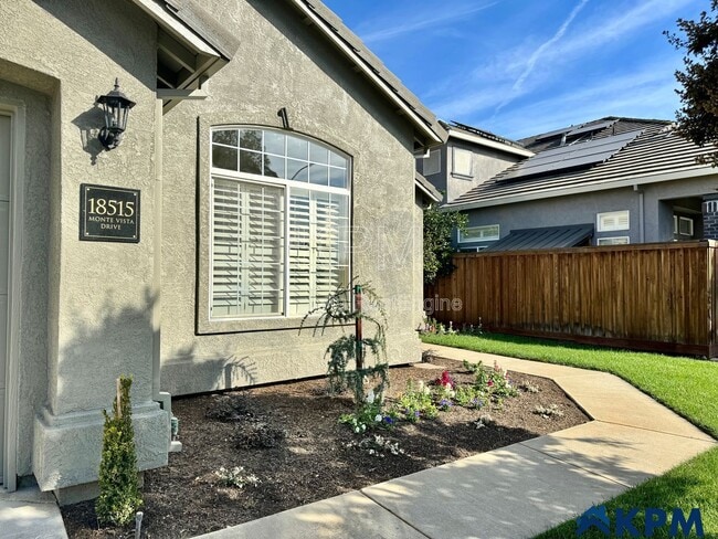 Foto del edificio - 18515 Monte Vista Dr