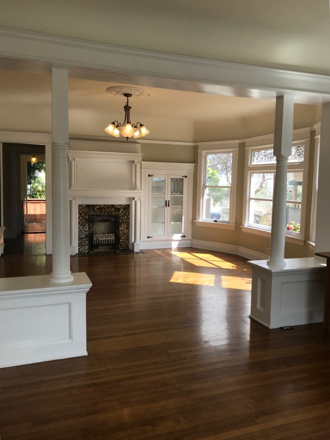 722 E Kensington Rd, Los Angeles, CA 90026 - House for Rent in Los