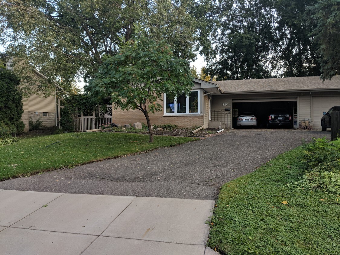 8201 28th Ave N, New Hope, MN 55427 House Rental in New Hope, MN