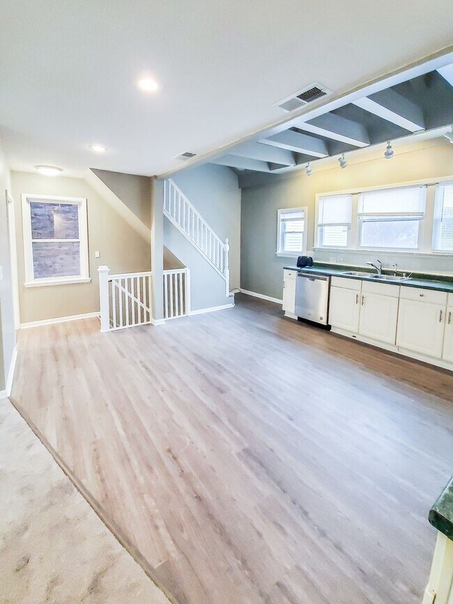 Foto del edificio - 708 E Warrington Ave