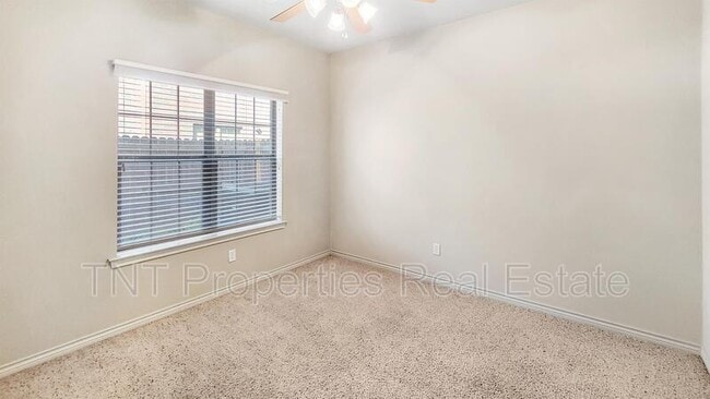 Building Photo - 168 Forest Dr Loop